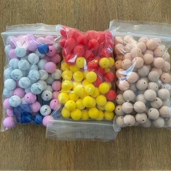 Silicone & Wood Beads Lot !!850 Beads!! - Picture 2 of 8